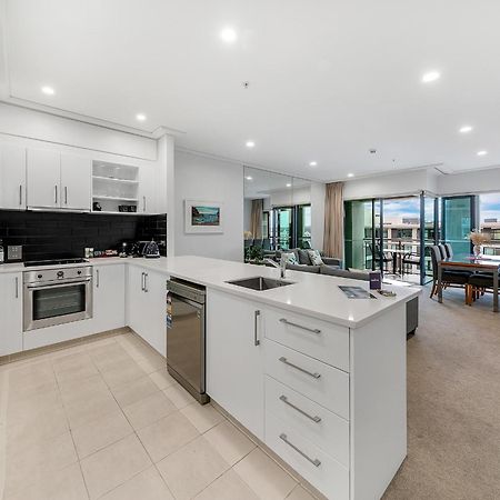 Sophisticated Spacious Apt W Stunning Harbour View Оукланд Екстериор снимка
