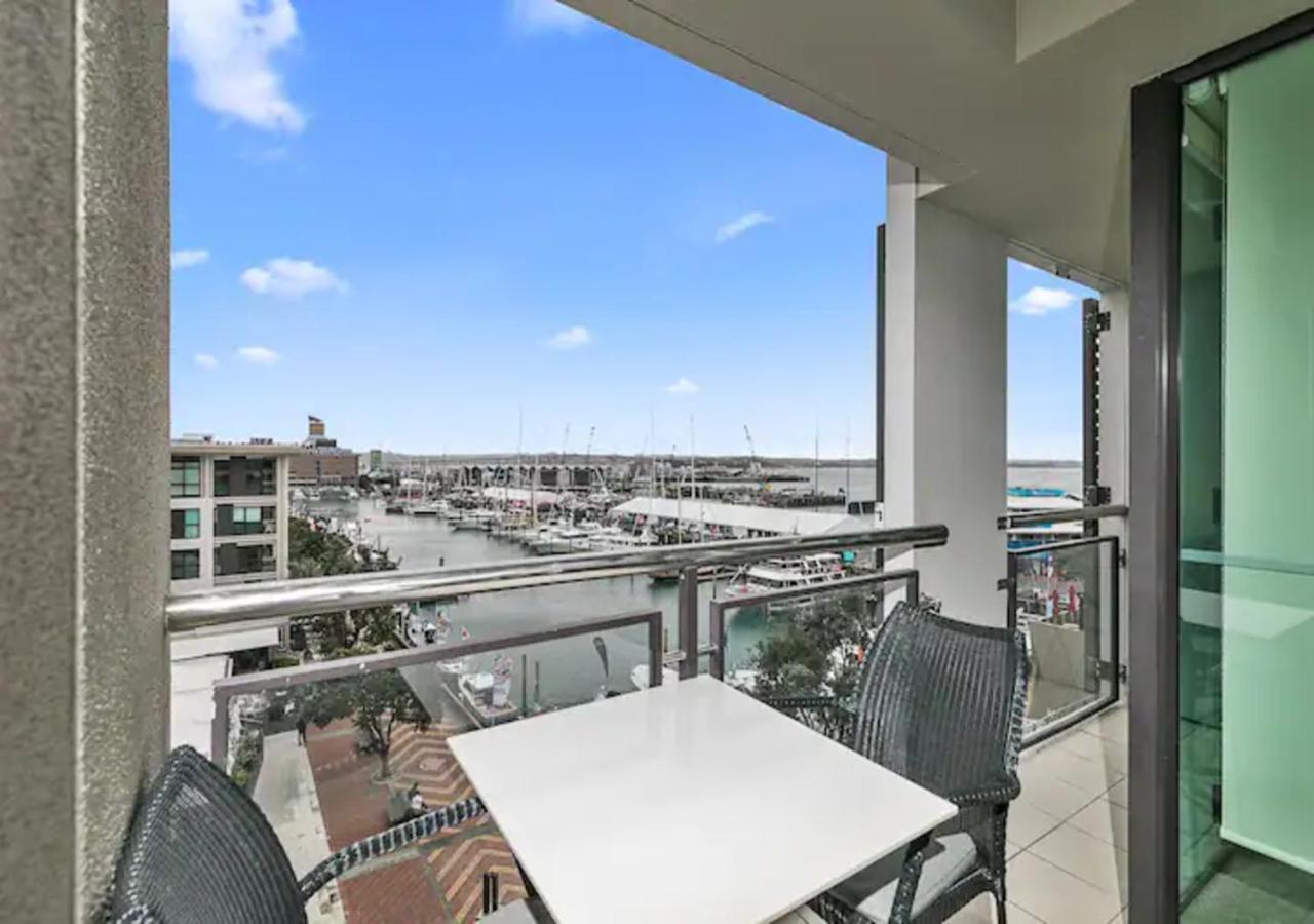 Sophisticated Spacious Apt W Stunning Harbour View Оукланд Екстериор снимка