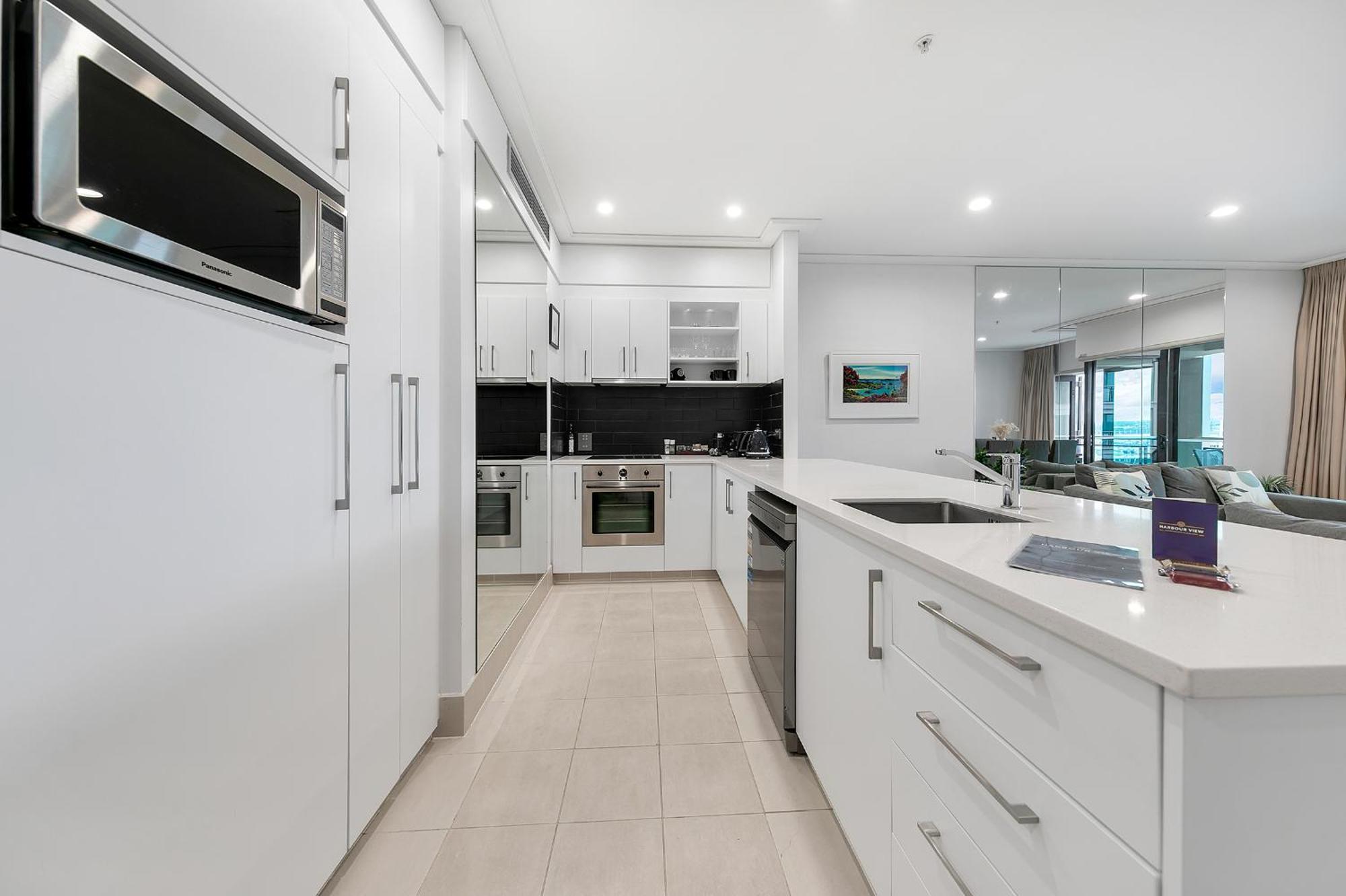 Sophisticated Spacious Apt W Stunning Harbour View Оукланд Екстериор снимка