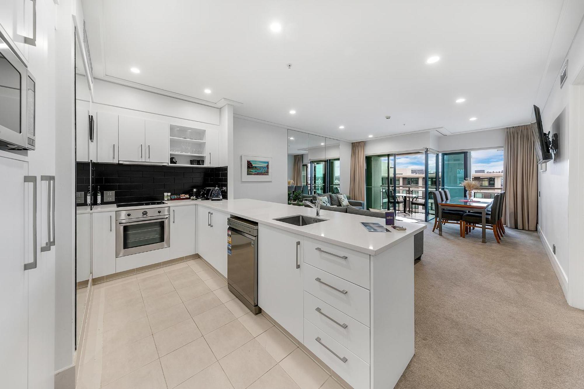 Sophisticated Spacious Apt W Stunning Harbour View Оукланд Екстериор снимка
